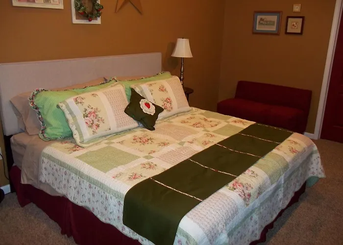 Tin Brook Bed & Breakfast
